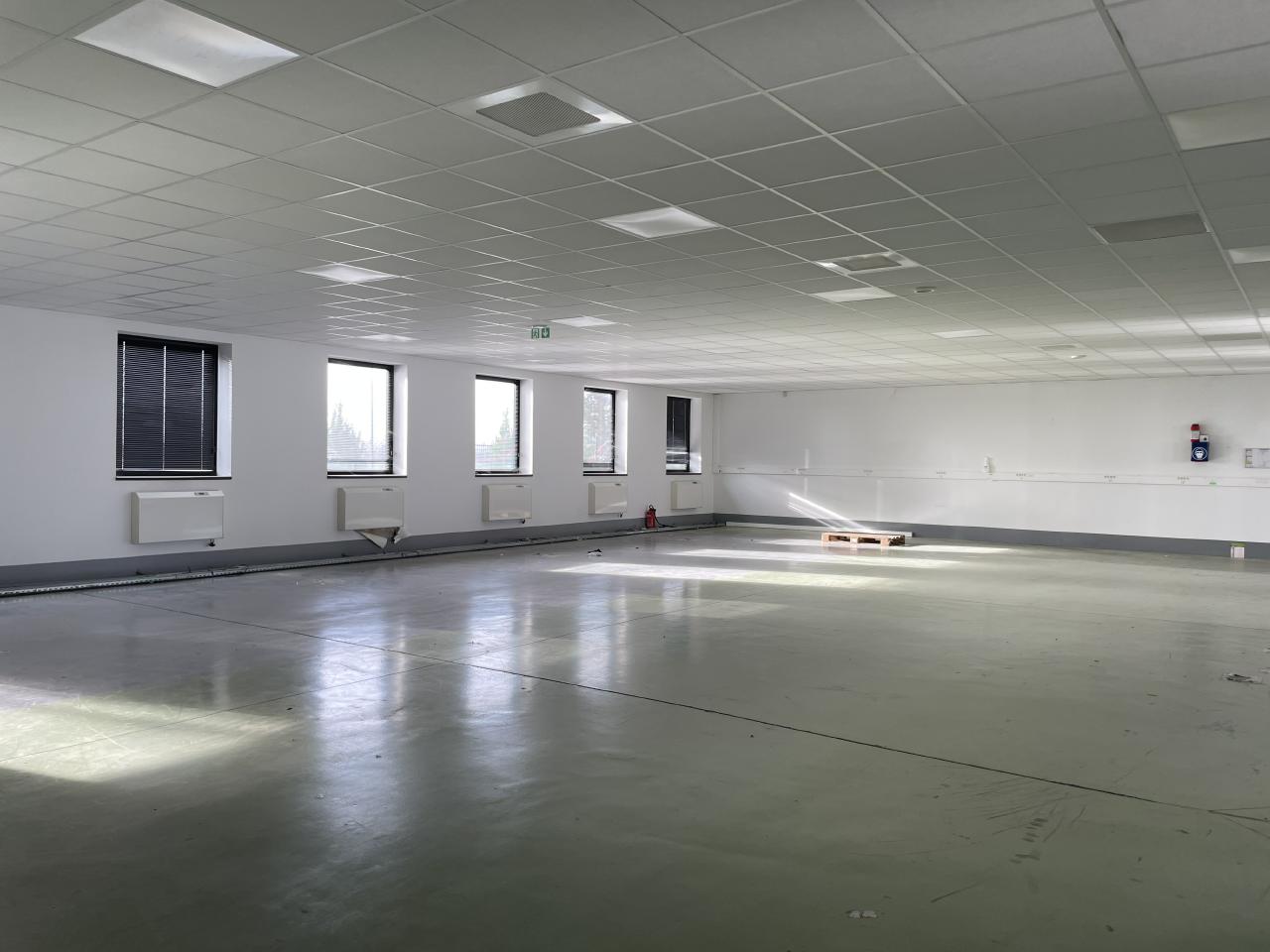 Bureau Saint-Ouen-l'Aumône 3301m² Location bureau Saint-Ouen-l'Aumône Val-d'Oise OLBUR2105995 5
